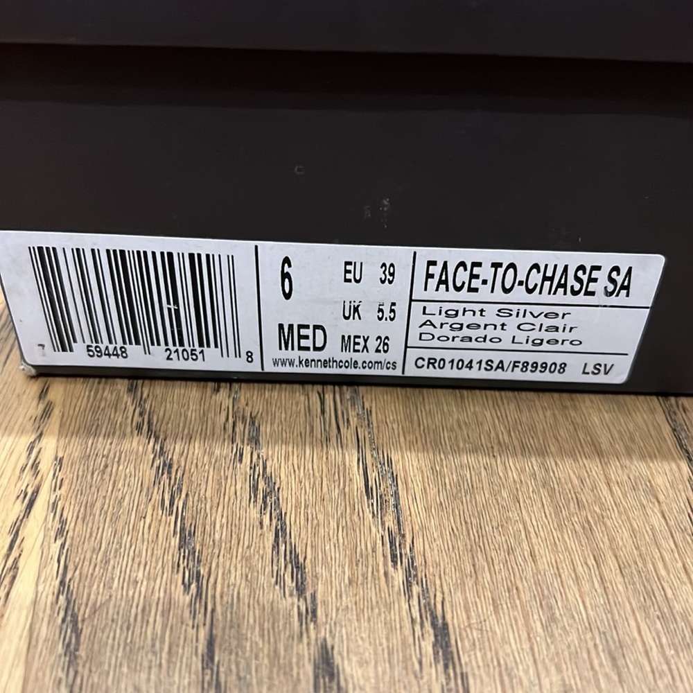 Kenneth Cole Sandals - Picture 10 of 11